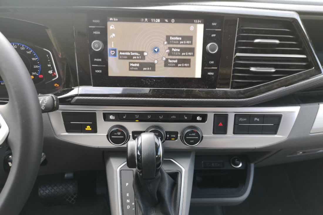 Volkswagen-california-ocean-2023-autoscout24 (9).jpg