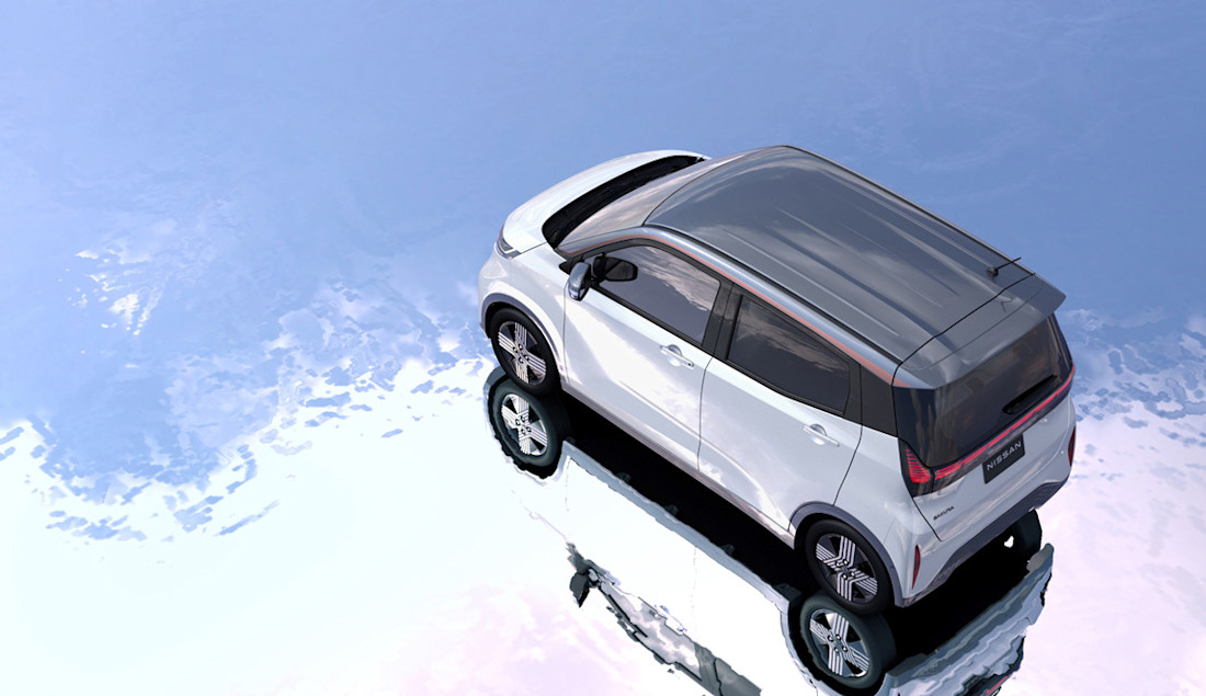 nissan-sakura-back