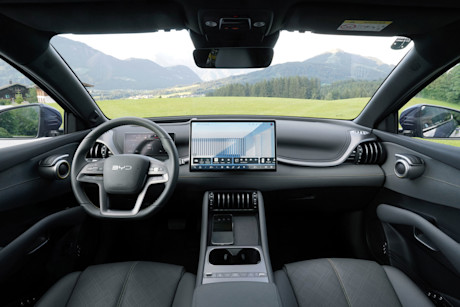 6 byd-atto-3-evo-2026-cockpit