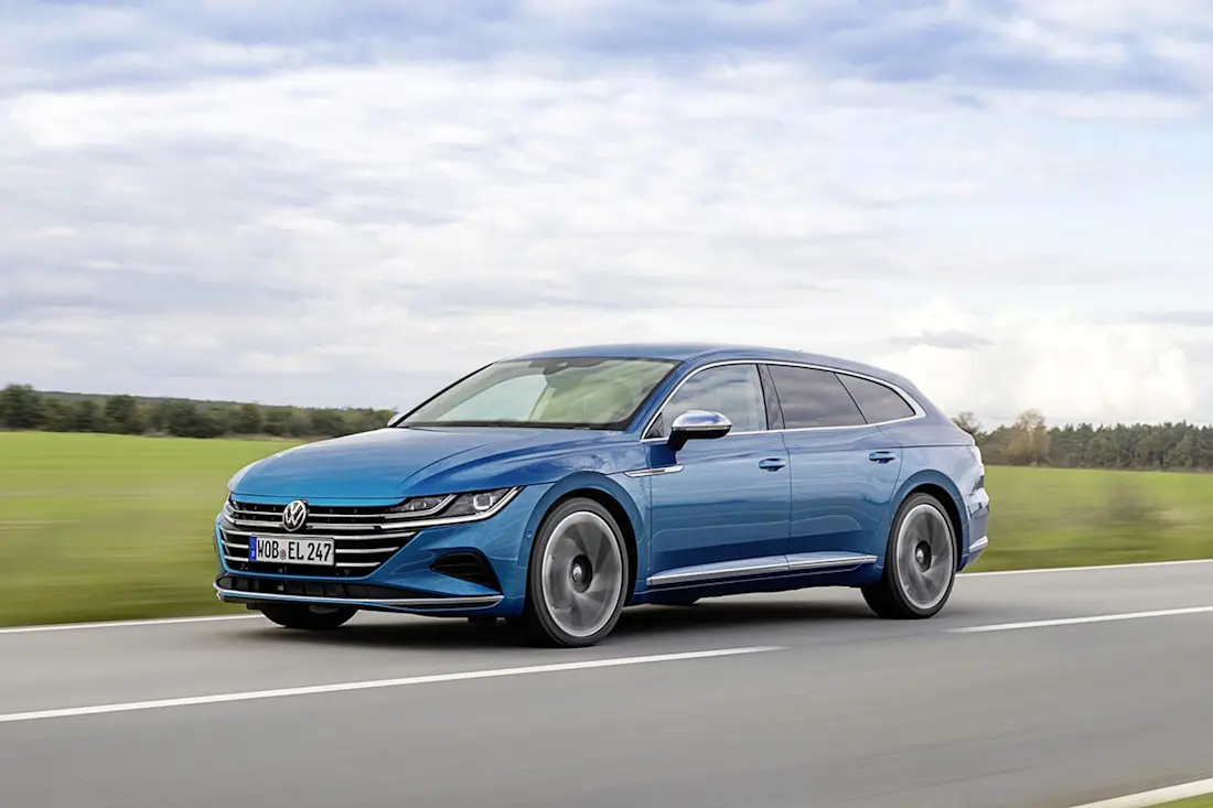AS24 Arteon rijdend voor AS24 Arteon rijdend voor