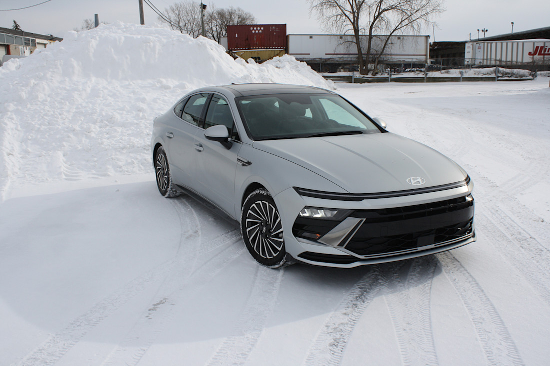 Hyundai Sonata Hybrid 2026: essai hivernal