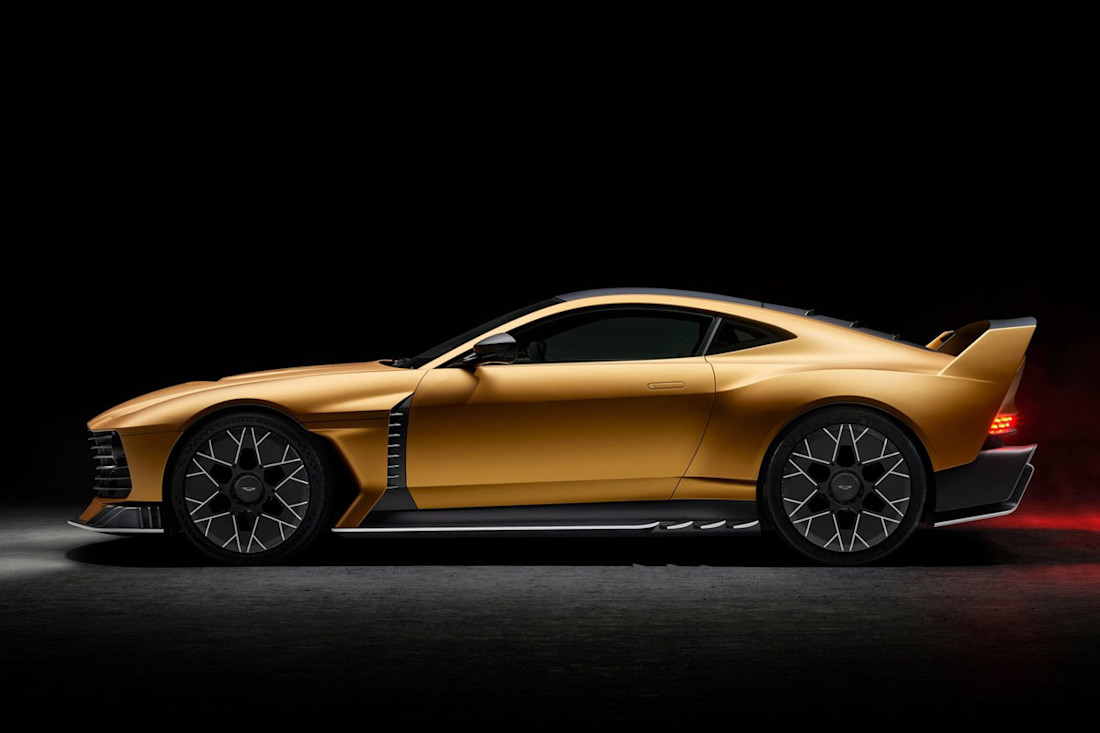 Aston_Martin-Valiant-2025-1600-03.jpg
