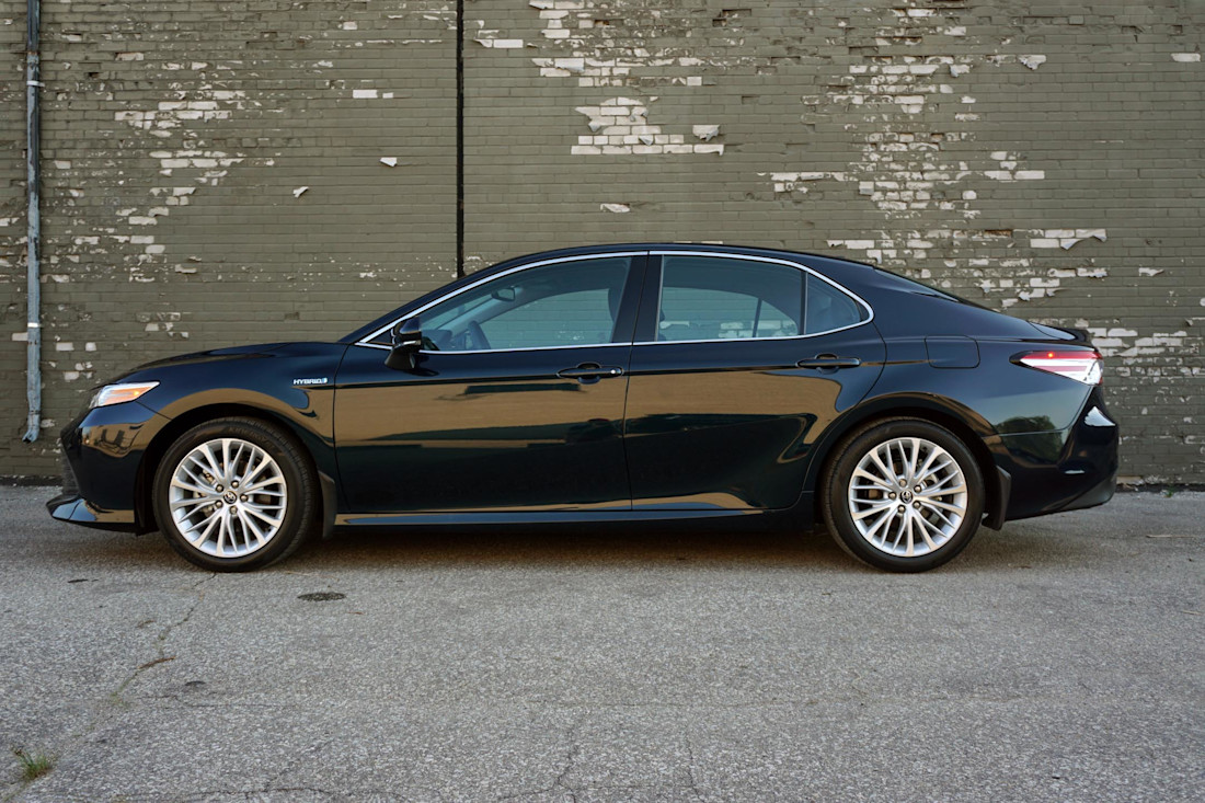 Editorial 2020 toyota camry hybrid xle 04 di