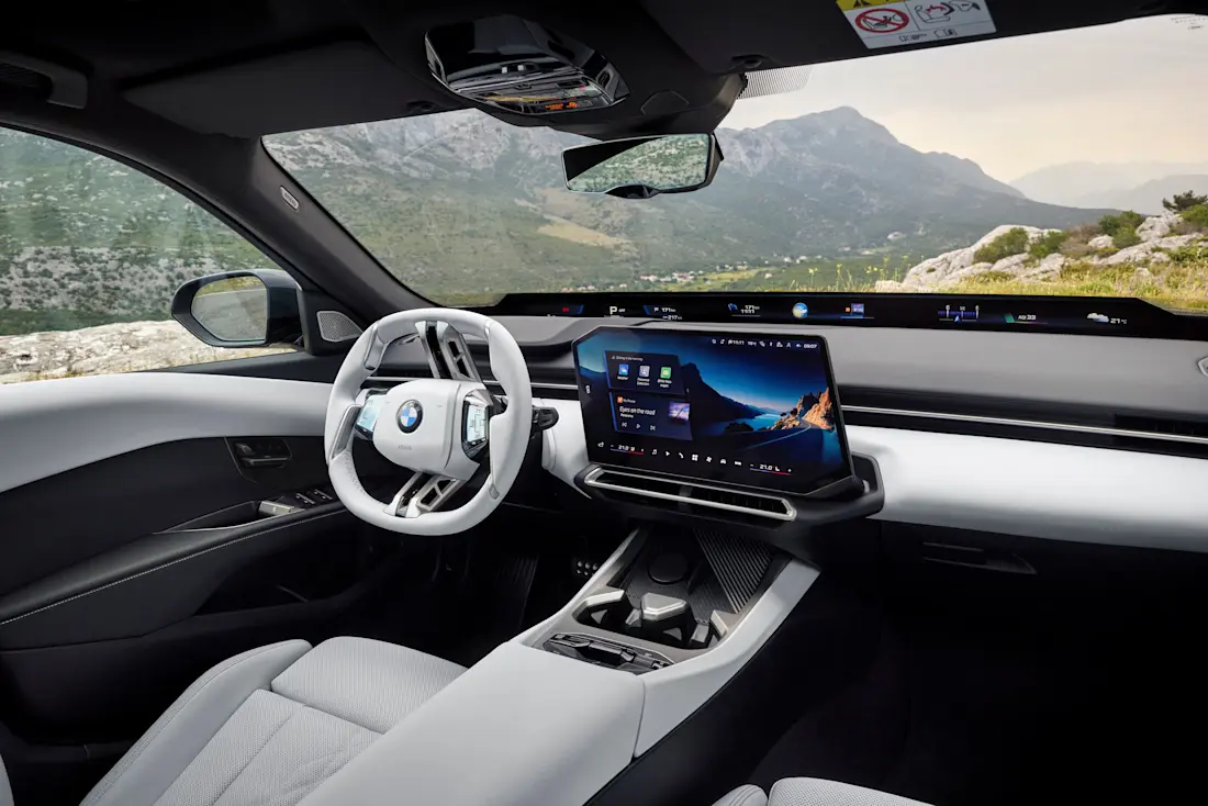 P90657778 highRes der-neue-bmw-320-int