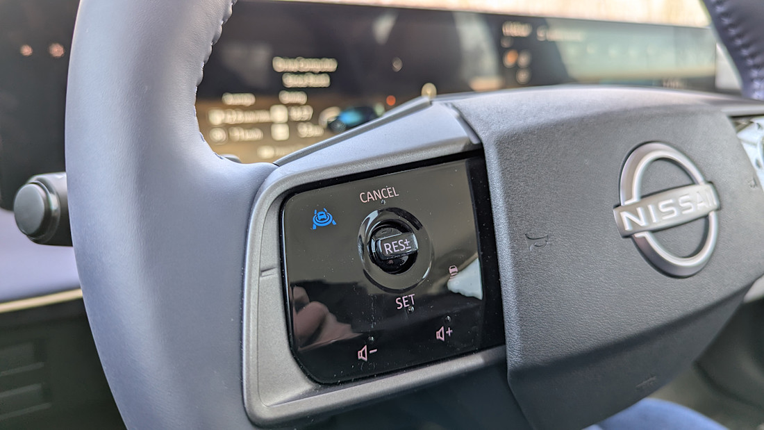 2026 Nissan LEAF - TD - DB - 260408 - 32.jpg