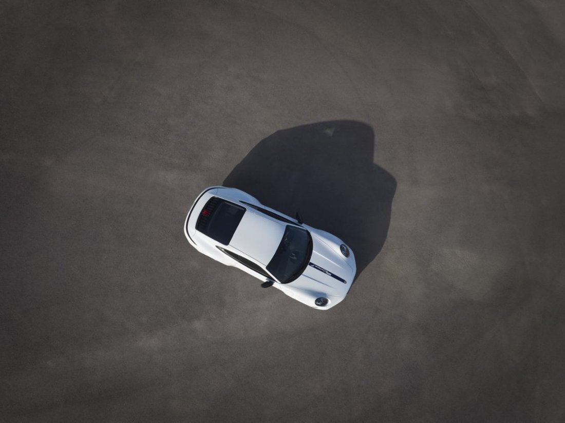 Porsche 911 Carrera T: la nuova essenza della sportività