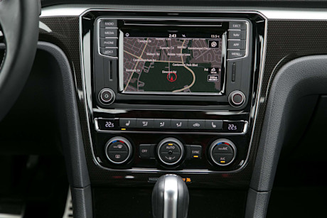 Editorial 2018 volkswagen passat gt 10 jw