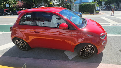 Editorial 2024 fiat 500e fd 240409 11 kl