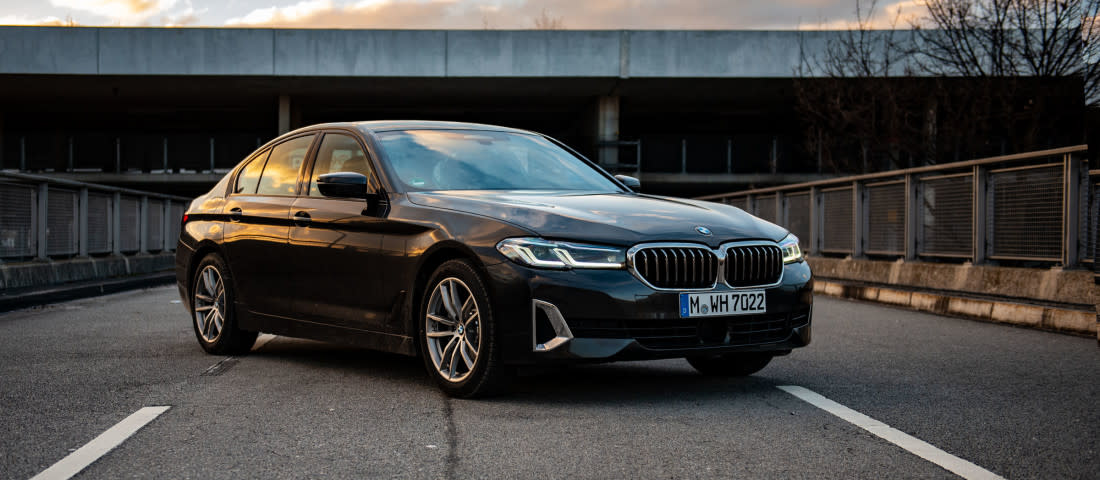 BMW-520i-Limousine-Hero-1100