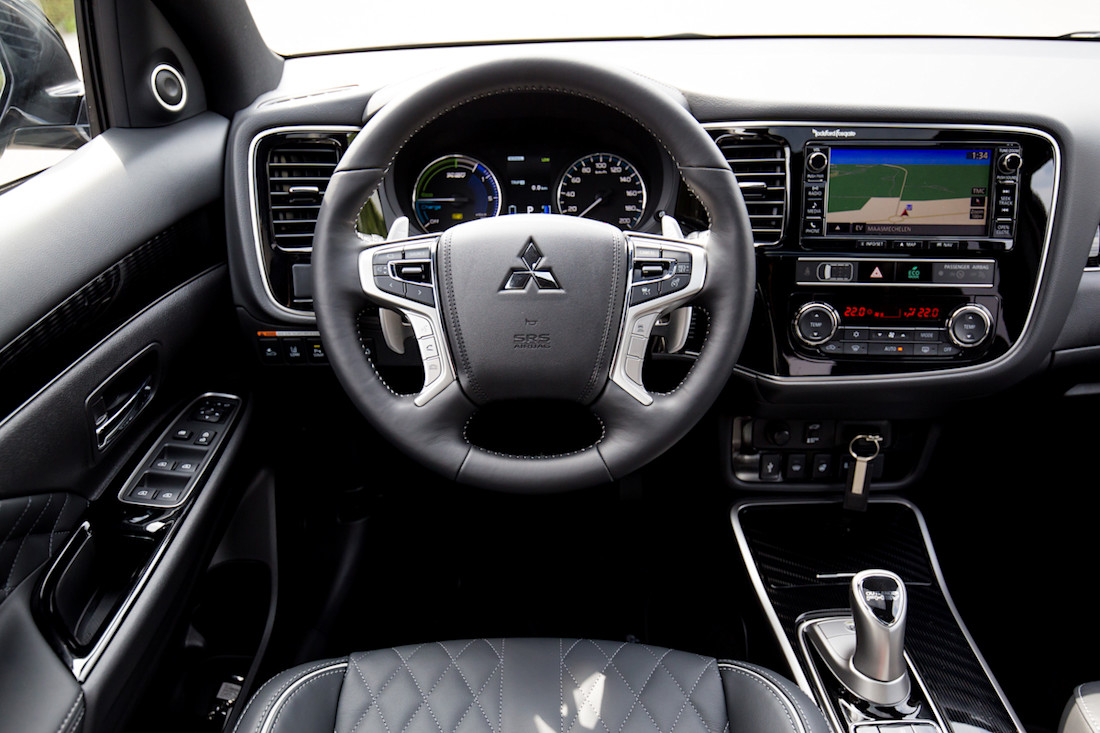 Mitsubishi Outlander AS24 2