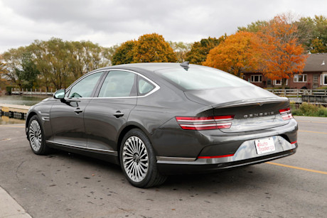 Editorial 2023 genesis electrified g80 prestige 08 jm