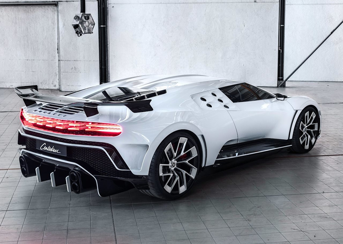 Bugatti-Centodieci-2020-1280-0e.jpg