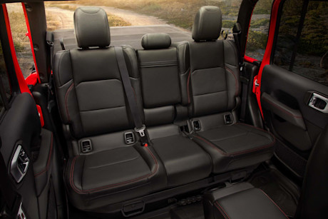 Premier essai : Jeep Gladiator 2020 Body Image