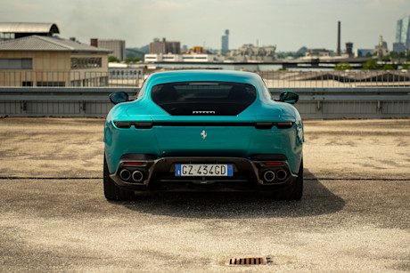 ferrari-amalfi-heck-totale