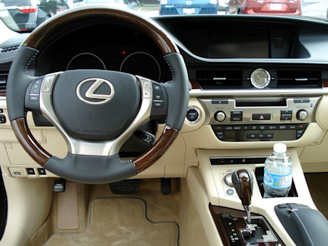 Editorial 2013 lexus es 300h ms 011 1779