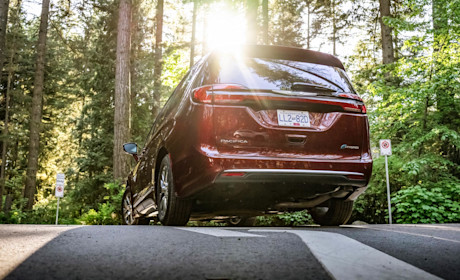 Editorial 2021 chrysler pacifica hybrid pinnacle 07 bm