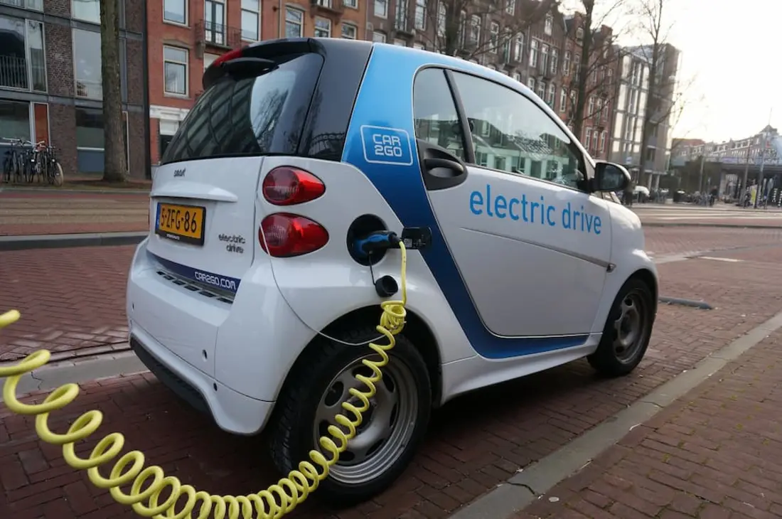 Von der Wallbox bis zur öffentlichen Ladestation lassen sich die Akkus von Elektro-Kleinwagen aufladen.  Von der Wallbox bis zur öffentlichen Ladestation lassen sich die Akkus von Elektro-Kleinwagen aufladen.