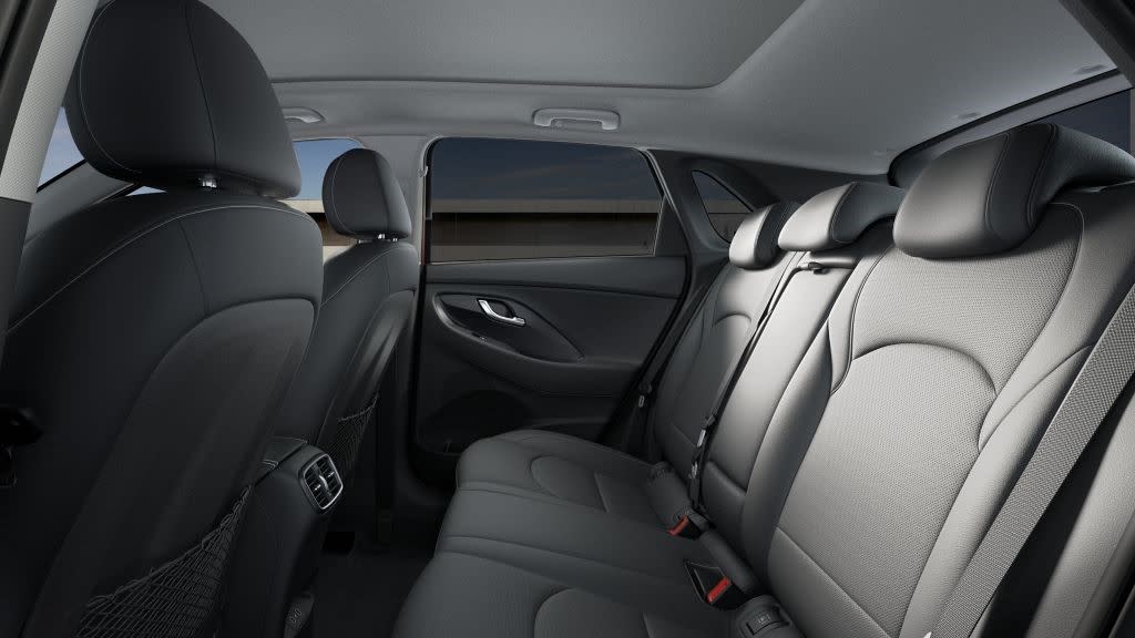 hyundai-i30-fastback-interior-0324-03_wid_1024_bfc_off