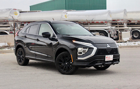 Editorial 2024 mitsubishi eclipse cross noir td 240220 03 pb