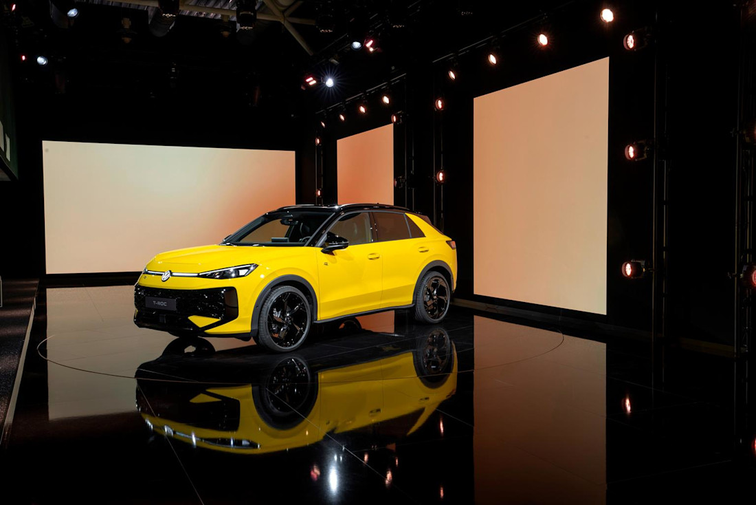 Nuova T-Roc: il SUV compatto Volkswagen si rinnova con design, tecnologia e motori ibridi