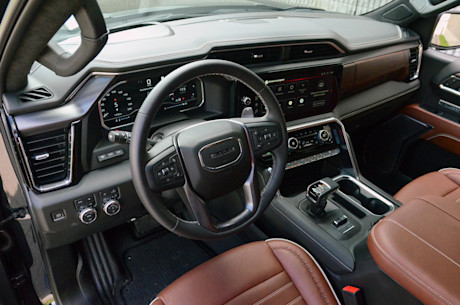 GMC Sierra Denali Ultimate 2023 : essai routier Body Image