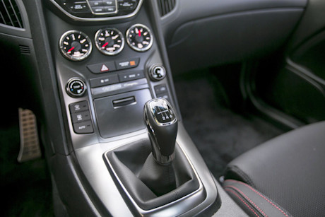 Editorial 2015 hyundai genesis coupe r spec 13 rf