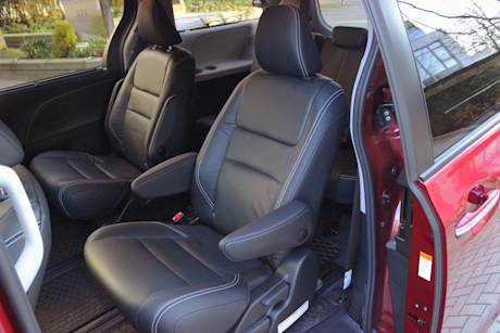 Editorial 2019 toyota sienna se awd v6 7 pass 15 dh