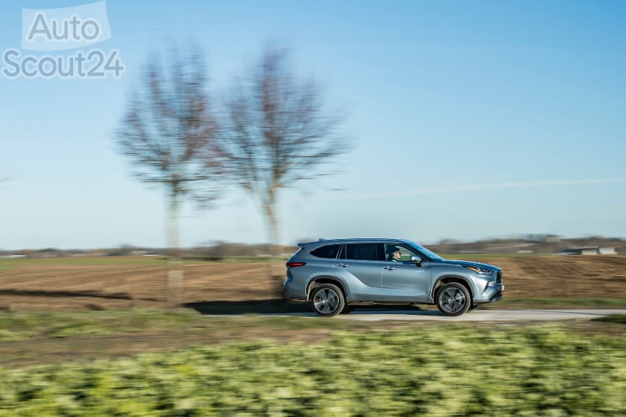 Toyota Highlander Electric Hybrid 2021 (15) (1).jpg