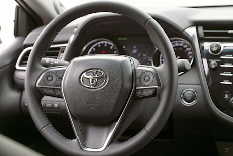 Editorial 2018 toyota camry xle v6 20 jw