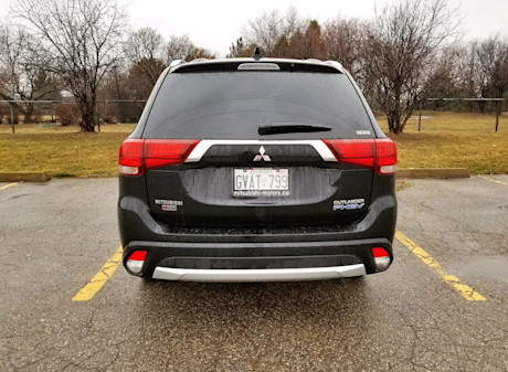 Editorial 2018 mitsubishi outlander phev 05 sw