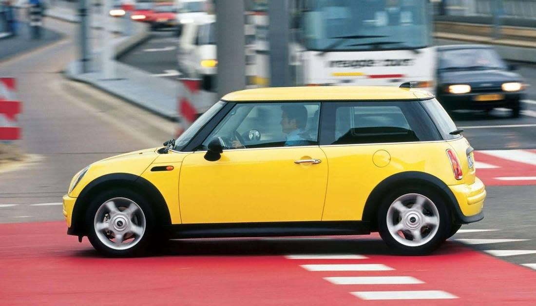 1IlbLPouHcYRb2V4L0av6h-c9867b2c9d41dd561eaaaf24615e0588-mini-one-d-side-1100