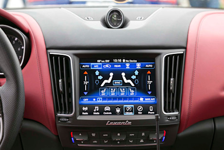 Editorial 2019 maserati levante gts 08 jw