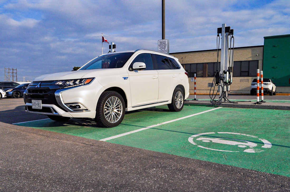 2020 Mitsubishi Outlander PHEV Review