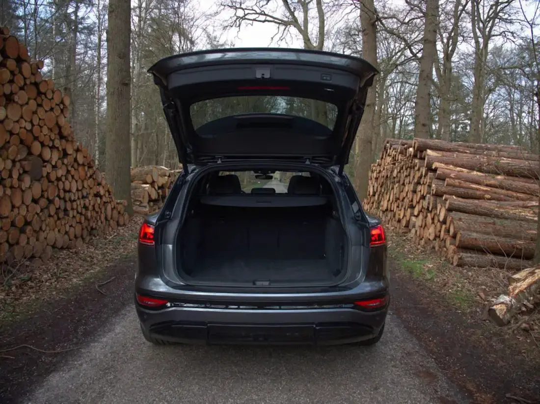 Audi Q6 e-tron 5