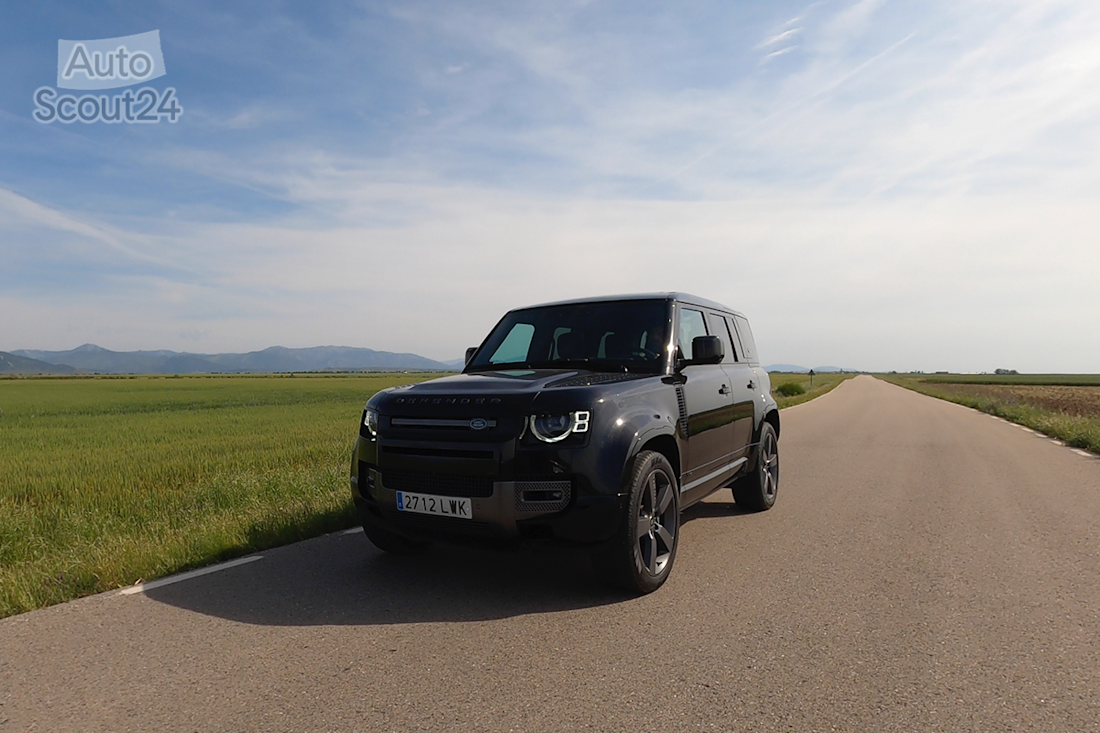 25_land_rover_defender_110_V8.png