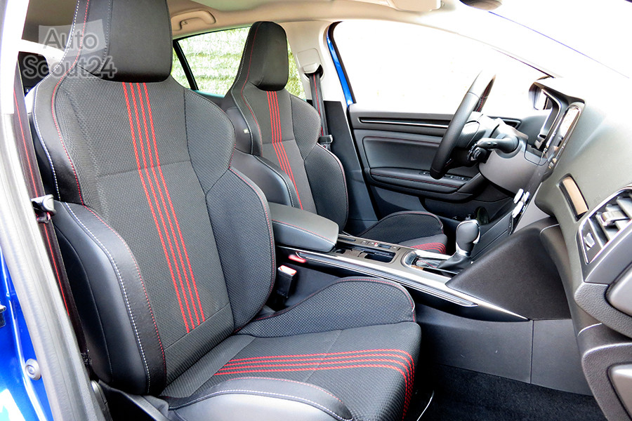 FT_15_renault_megane_hibrido_asientos del 2.JPG