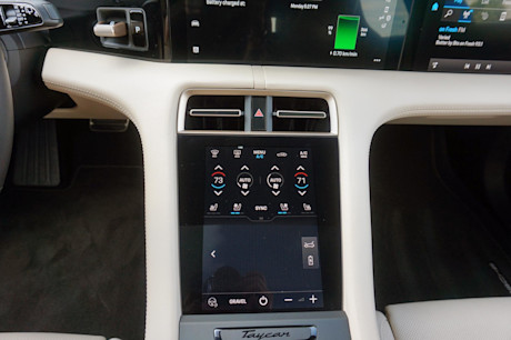 Editorial 2022 porsche taycan turbo cross turismo 27 jl