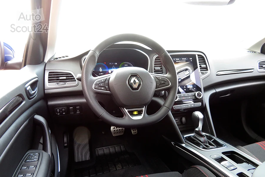 FT 17 renault megane hibrido volante 2