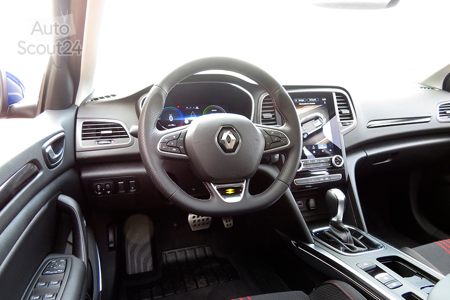 FT_17_renault_megane_hibrido_volante_2.JPG