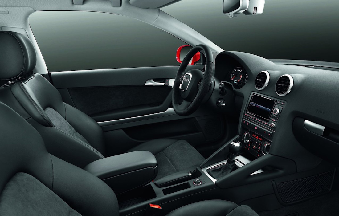 Audi-A3-2011-1280-10