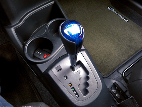 Editorial 2018 toyota prius c technology 16 jb