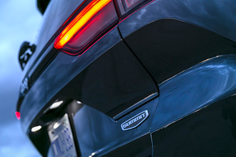 Editorial 2022 jeep grand cherokee summit reserve 11 jw