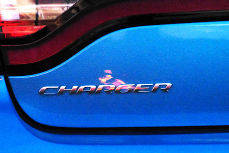 Editorial 2016 dodge charger srt 392 hemi jb 13