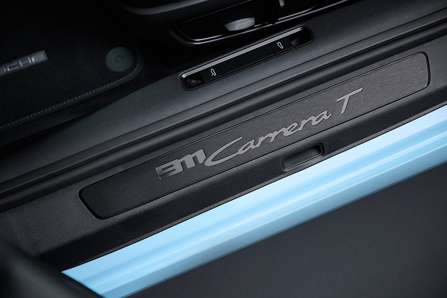 Porsche-911-T-2022-interior-autoscout24 (3).jpg