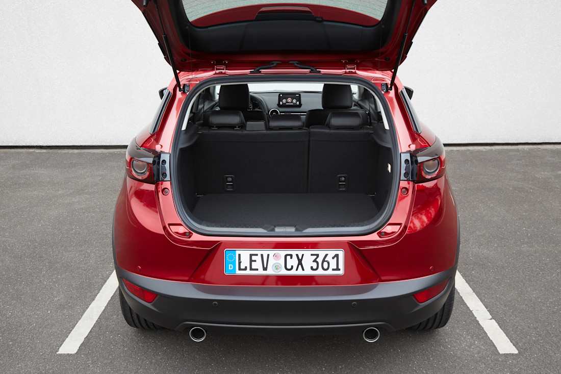 2021-Mazda-CX-3-Interior-42