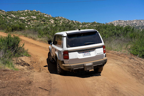 Editorial 2024 toyota land cruiser fd 240416 04 bm