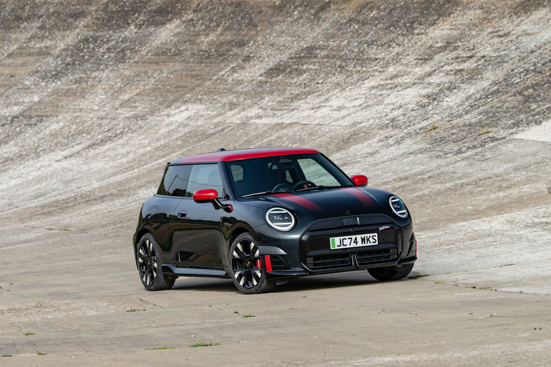 P90571675_highRes_the-mini-john-cooper.jpg