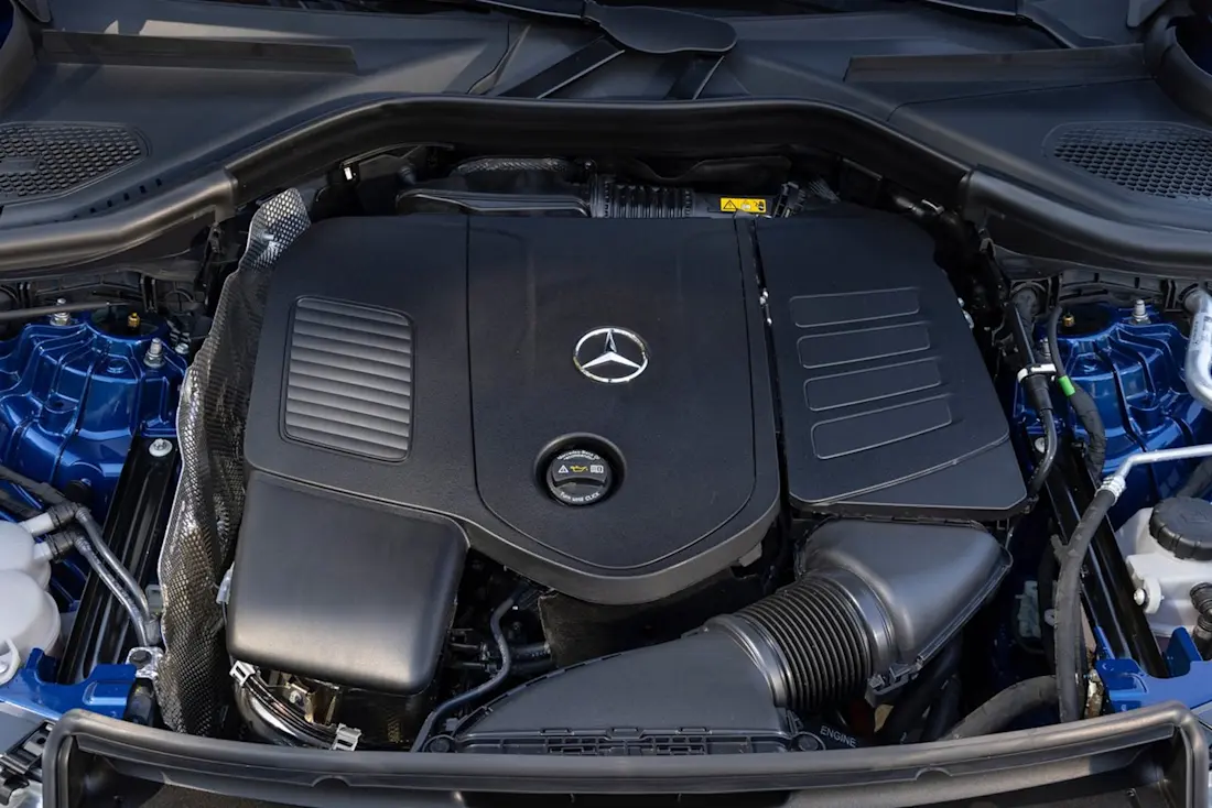 Mercedes setzt primär auf stark elektrifizierte 4-Zylinder. Ein Technik-Highlight ist der GLC 300 de Diesel-Hybrid.  Mercedes setzt primär auf stark elektrifizierte 4-Zylinder. Ein Technik-Highlight ist der GLC 300 de Diesel-Hybrid.