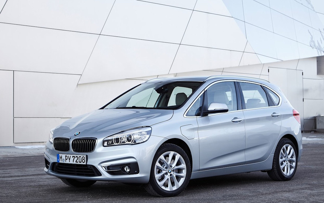 BMW-225xe Active Tourer-2016