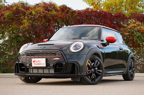 Editorial 2023 mini cooper 3 door jcw 04 jl